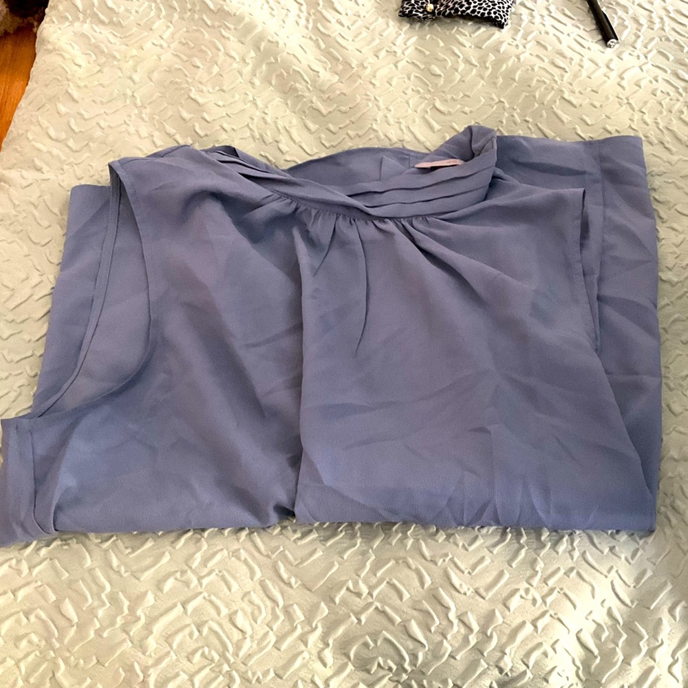 Xl nwot sleeveless blouse.
